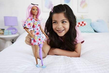 Barbie Büyüleyici Parti Bebekleri
