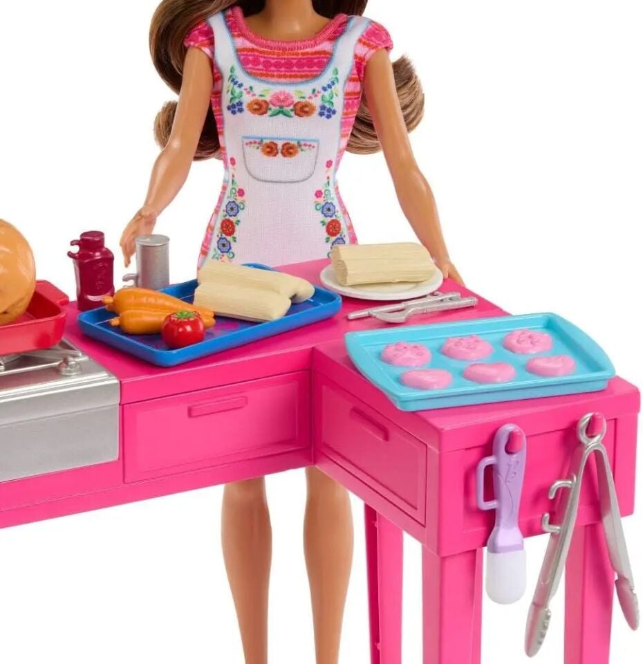 Barbie and Teresa Teresa Mutfağı