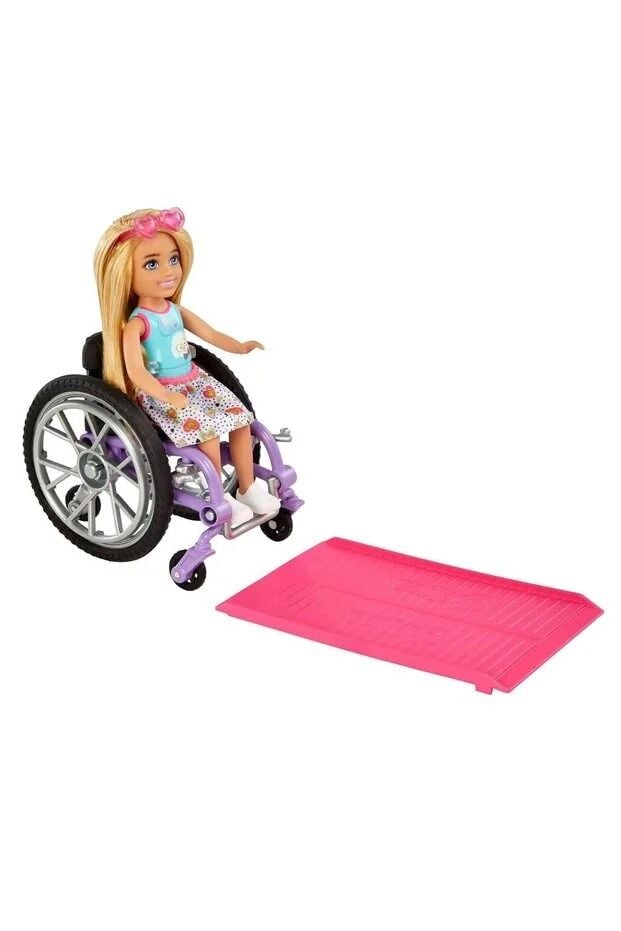 Barbie Chelsea Bebek ve Tekerlekli Sandalyesi HGP29